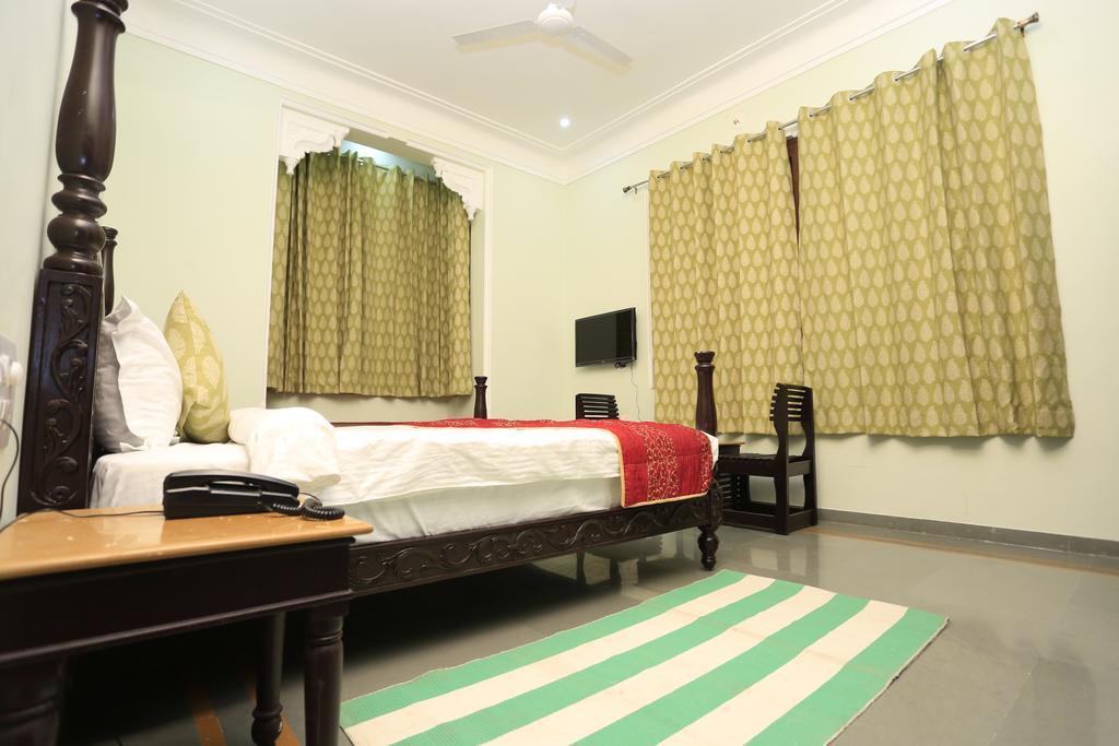 Sai Palace Hotel Udaipur Bagian luar foto
