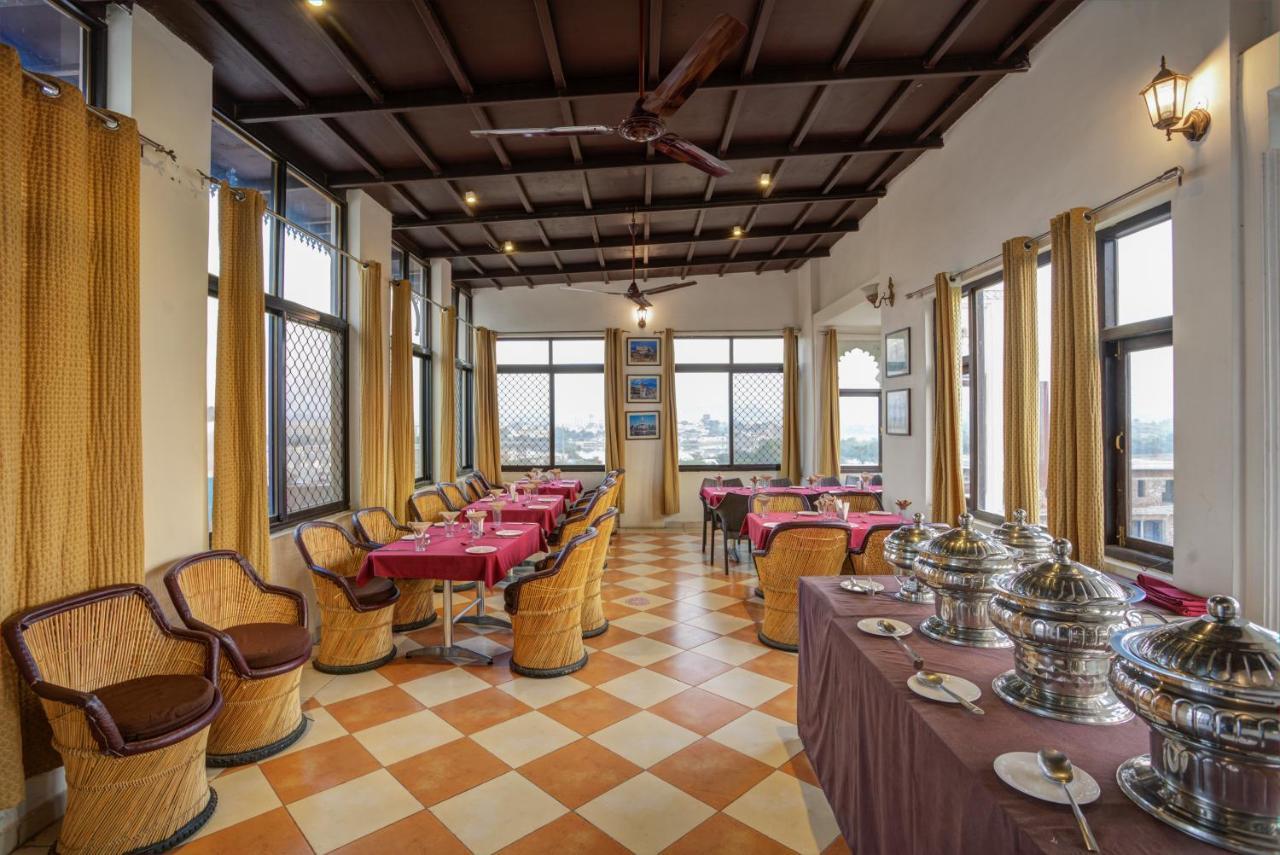 Sai Palace Hotel Udaipur Bagian luar foto