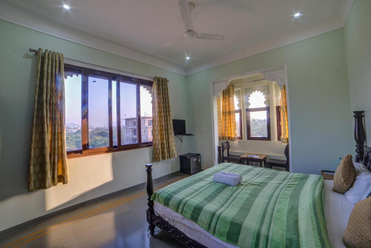 Sai Palace Hotel Udaipur Bagian luar foto