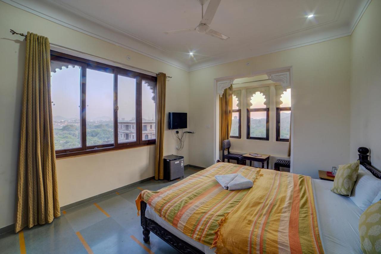 Sai Palace Hotel Udaipur Bagian luar foto